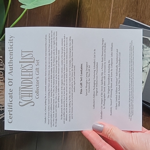 Schindler's List collector's gift set - Picture 6 of 8